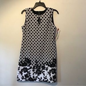 Gabby Skye Black and White dress size 8 Petite